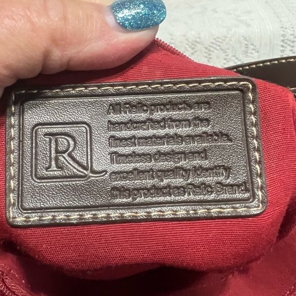 Relic quality brand crossbody purse - Picture 6 of 6